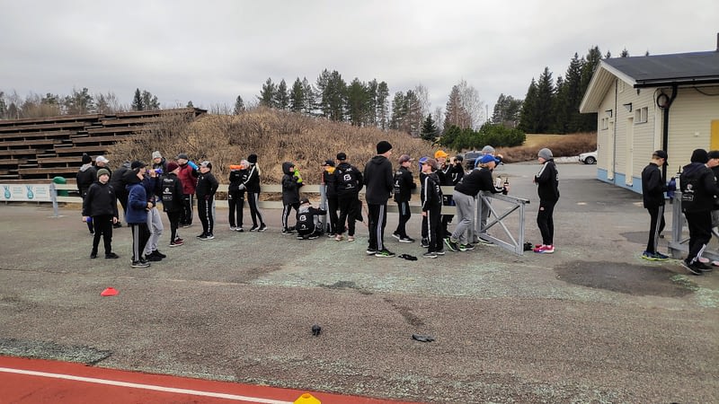 Juoksutek tehostaa jääkiekkojoukkue Kiekko Laser U14 | Juoksutek vetaa Kiekko Laser U14 juoksuvalmennus | JUOKSUTEK Juoksutek vetää Kiekko Laser U14 juoksuvalmennus